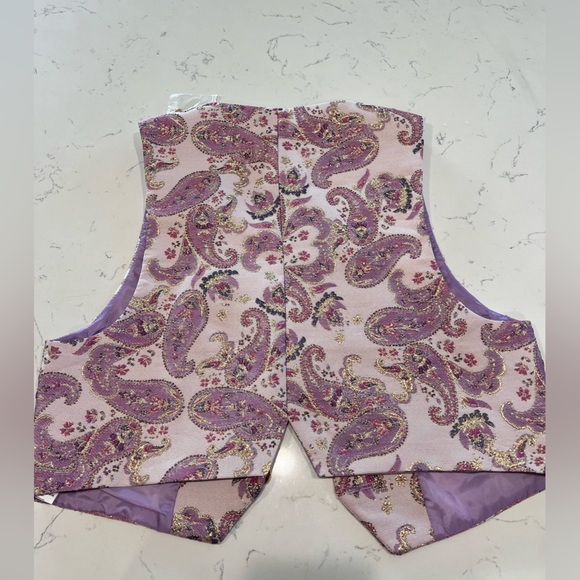 Gorgeous crop vest. Size L - Picture 2 of 3